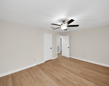 25511 Many Oak Drive - Photo Thumbnail 32