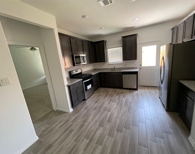 25572 Northpark Palm Drive - Photo Thumbnail 3