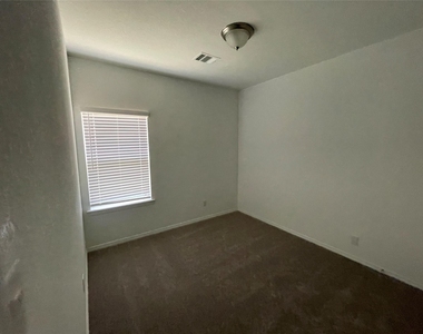 25572 Northpark Palm Drive - Photo Thumbnail 8