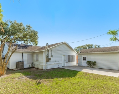 114 Tarpon Avenue - Photo Thumbnail 5