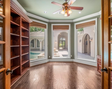 11918 Waterford Estates Court - Photo Thumbnail 5