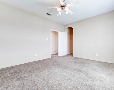 8611 Beviamo Street - Photo Thumbnail 9
