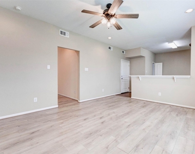 8611 Beviamo Street - Photo Thumbnail 3