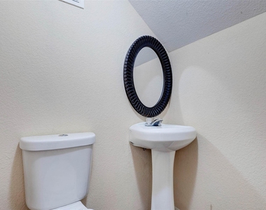 8611 Beviamo Street - Photo Thumbnail 17