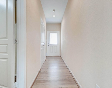 8611 Beviamo Street - Photo Thumbnail 19