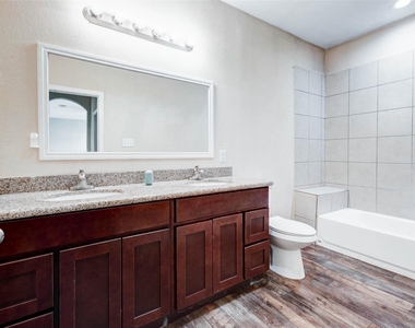 8611 Beviamo Street - Photo Thumbnail 5