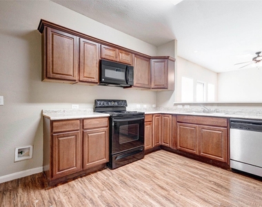 8611 Beviamo Street - Photo Thumbnail 2