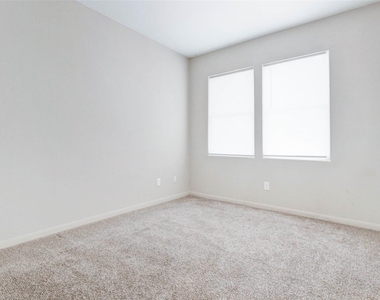 8611 Beviamo Street - Photo Thumbnail 15