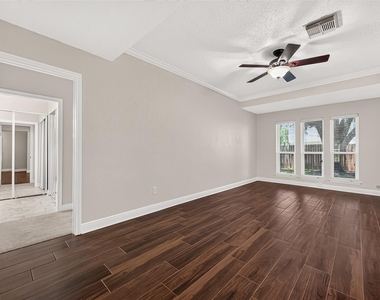 3003 Mast Court - Photo Thumbnail 8