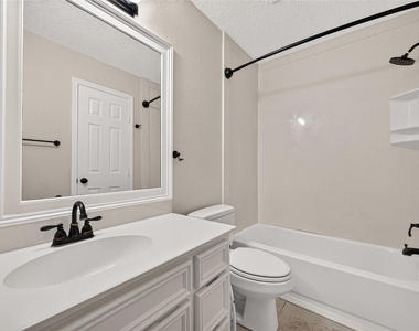 3003 Mast Court - Photo Thumbnail 27