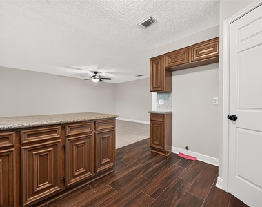 3003 Mast Court - Photo Thumbnail 22