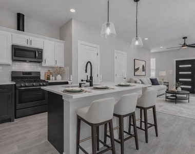 8105 Howton - Photo Thumbnail 2