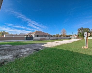 898 Road 3556 - Photo Thumbnail 33