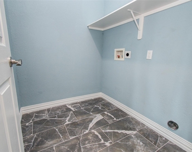 898 Road 3556 - Photo Thumbnail 9