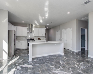 898 Road 3556 - Photo Thumbnail 3