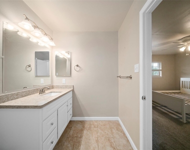 515 Tallowood Road - Photo Thumbnail 6