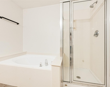 146 S Walden Elms Circle - Photo Thumbnail 22