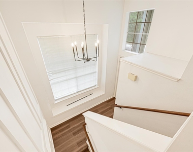 146 S Walden Elms Circle - Photo Thumbnail 18