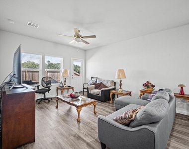 107 Resilient Gale Court - Photo Thumbnail 4