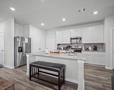107 Resilient Gale Court - Photo Thumbnail 9