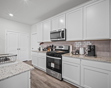 107 Resilient Gale Court - Photo Thumbnail 8