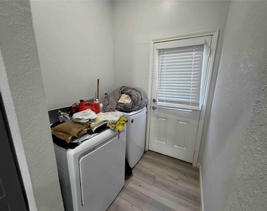 2400 Burkett Street - Photo Thumbnail 16