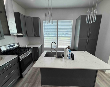 2400 Burkett Street - Photo Thumbnail 11
