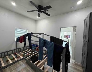 2400 Burkett Street - Photo Thumbnail 17