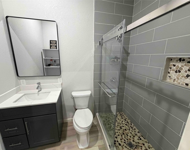 2400 Burkett Street - Photo Thumbnail 15