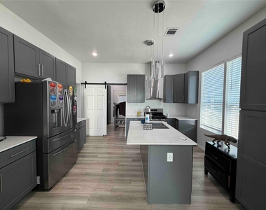 2400 Burkett Street - Photo Thumbnail 10