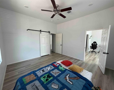2400 Burkett Street - Photo Thumbnail 20