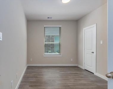 5063 Hazel Orchard Drive - Photo Thumbnail 10