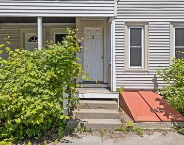 21 Hyde - Photo Thumbnail 3