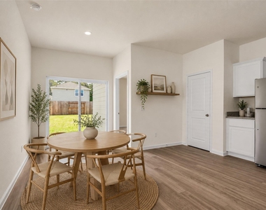 18669 Shauna Danielle Drive - Photo Thumbnail 4