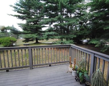 7 Meadowview - Photo Thumbnail 10