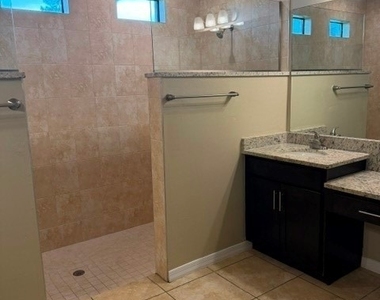 1841 Nw 20th Avenue - Photo Thumbnail 6
