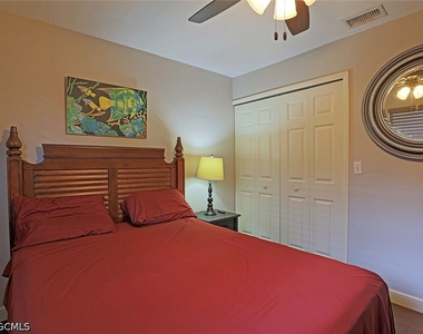 5804 Newfoundland Circle - Photo Thumbnail 18
