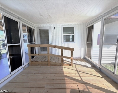 139 Gaslight Avenue - Photo Thumbnail 19