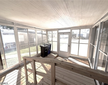 139 Gaslight Avenue - Photo Thumbnail 18