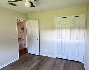 414 Se 13th Street - Photo Thumbnail 11