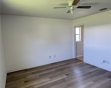 414 Se 13th Street - Photo Thumbnail 18