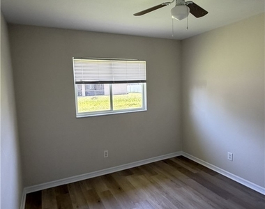 414 Se 13th Street - Photo Thumbnail 9