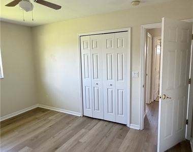 414 Se 13th Street - Photo Thumbnail 10