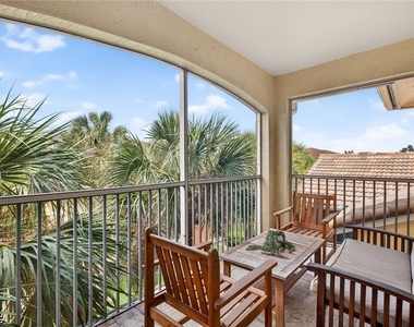 6481 Aragon Way - Photo Thumbnail 15