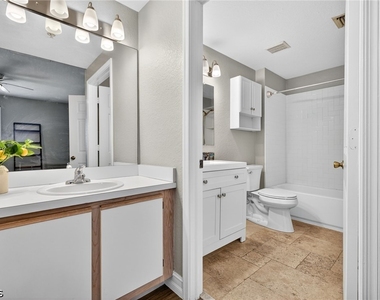 6481 Aragon Way - Photo Thumbnail 13