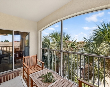6481 Aragon Way - Photo Thumbnail 16