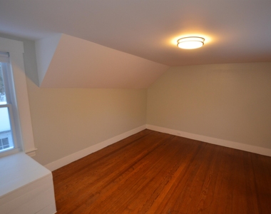 410 Wallace - Photo Thumbnail 25