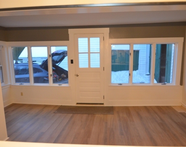 410 Wallace - Photo Thumbnail 7