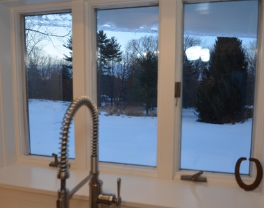 410 Wallace - Photo Thumbnail 10