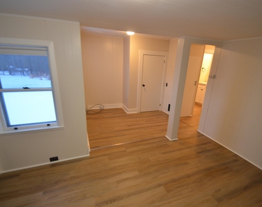 410 Wallace - Photo Thumbnail 14